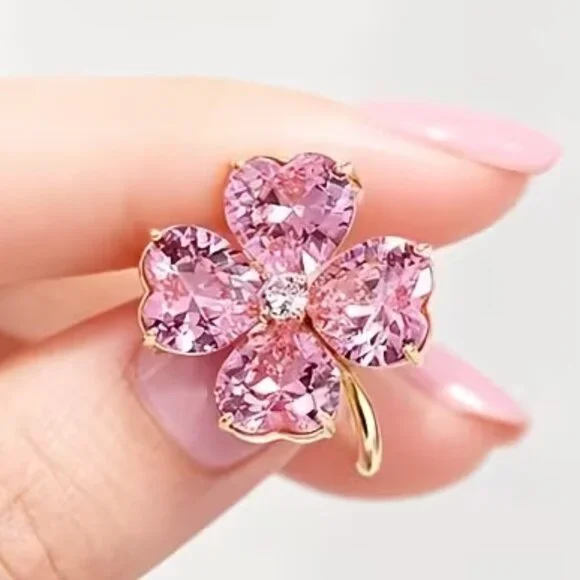 Pink Rhinestone Heart-Shaped 4-Leaf Clover Pin Brooch (Gold) BRAND-NEW! - Picture 2 of 4